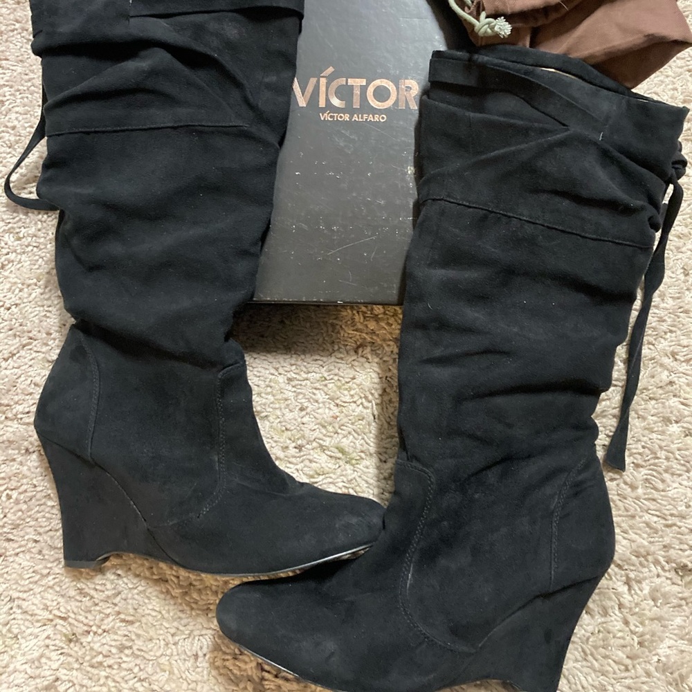 Victor Alfaro Vienna Black Slouch Boots Size 7